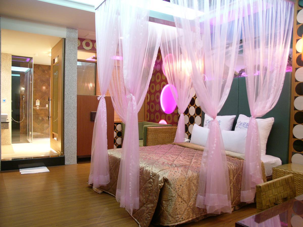 Sexy City Motel Tainan Luaran gambar